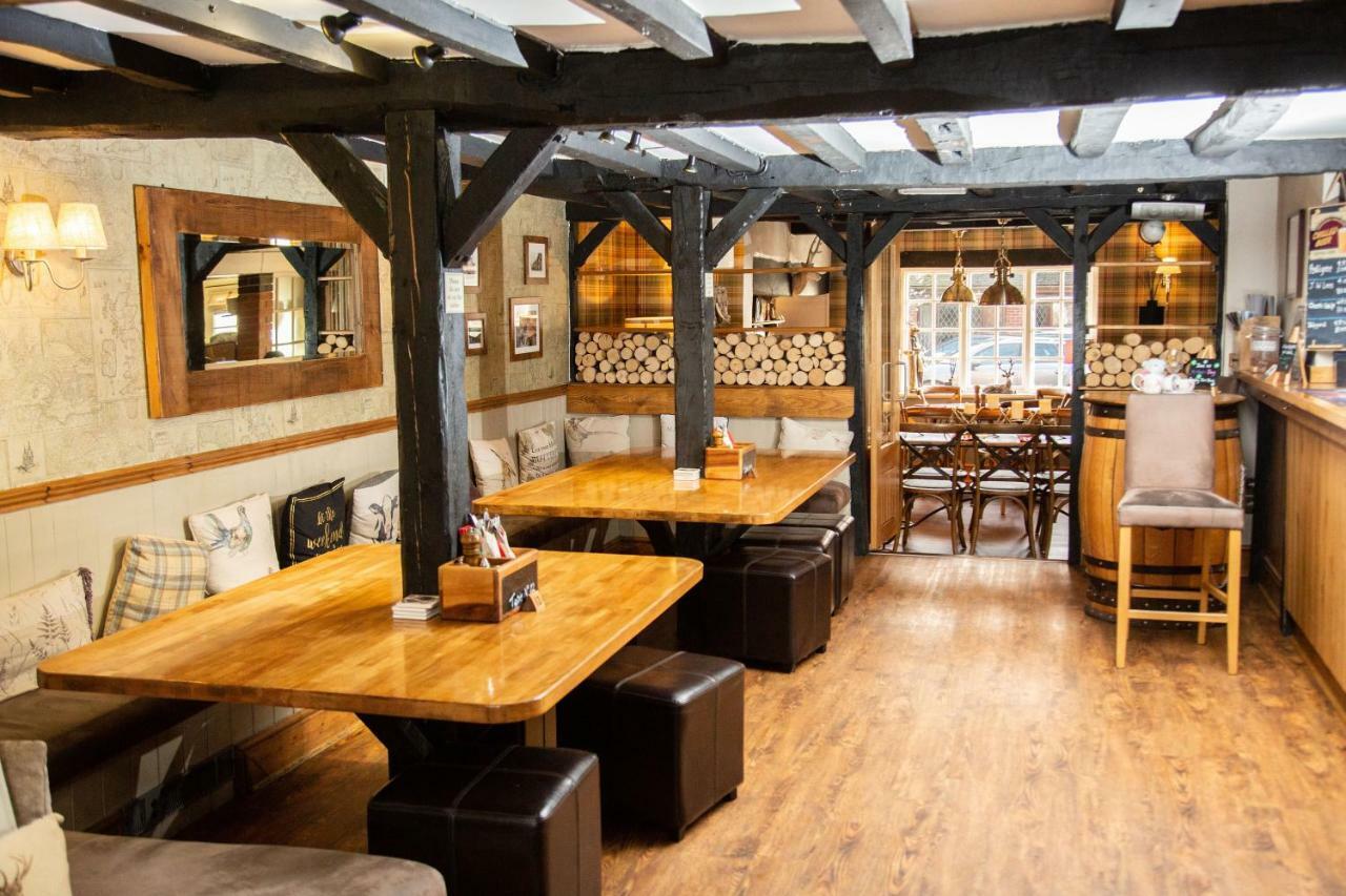 Crown Inn Marston Montgomery Екстериор снимка